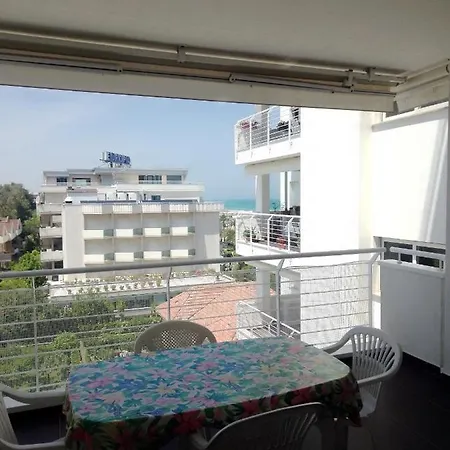 Fronte Mare-centrale-riviera Palace-giulianova-apartment-affitti Solo Da Sabato A Sabato Lägenhet
