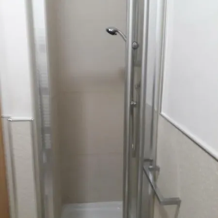 Fronte Mare-centrale-riviera Palace-giulianova-apartment-affitti Solo Da Sabato A Sabato