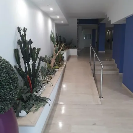 Fronte Mare-centrale-riviera Palace-giulianova-apartment-affitti Solo Da Sabato A Sabato Lägenhet