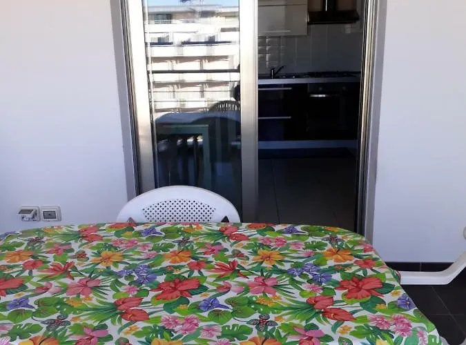 Riviera Palace Giulianova: Beachfront In Location * Giulianova