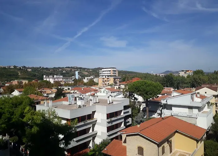 Riviera Palace Giulianova: Beachfront In Location Apartment *